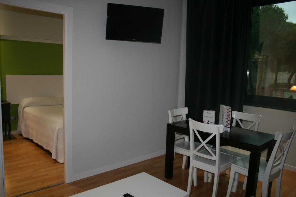 Apartamentos Th Las Rozas Eksteriør billede